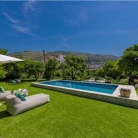 4 bedroom villa with pool in Lapad, Dubrovnik, sleeps 8